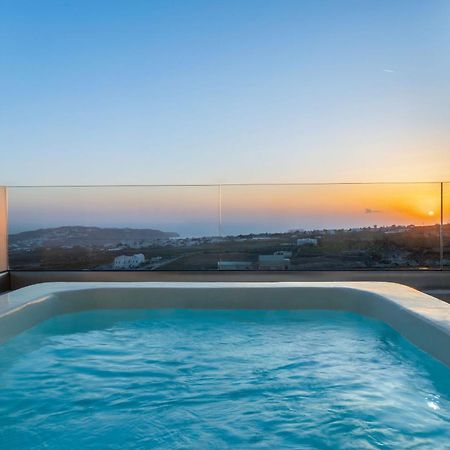 Cinnamon Villa With Private Hot Tub Pyrgos Kallistis Exterior photo