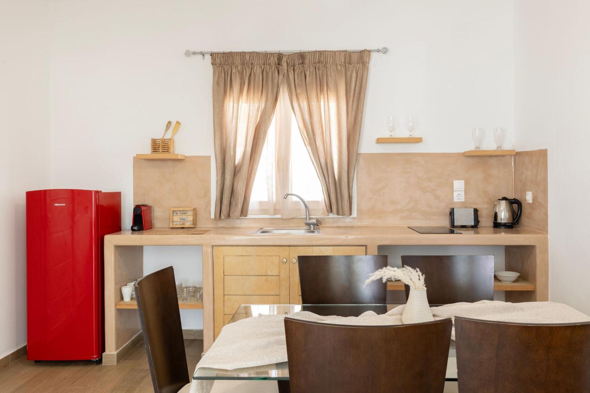 Cinnamon Villa With Private Hot Tub Pyrgos Kallistis Exterior photo